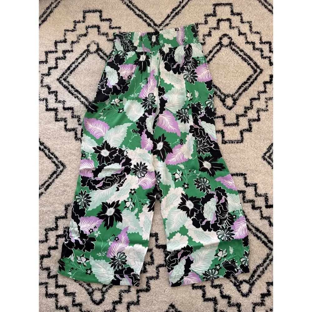 Anthropologie Maeve Saria Smocked Palazzo Wide Leg Floral Pant Size Medium - Picture 3 of 6
